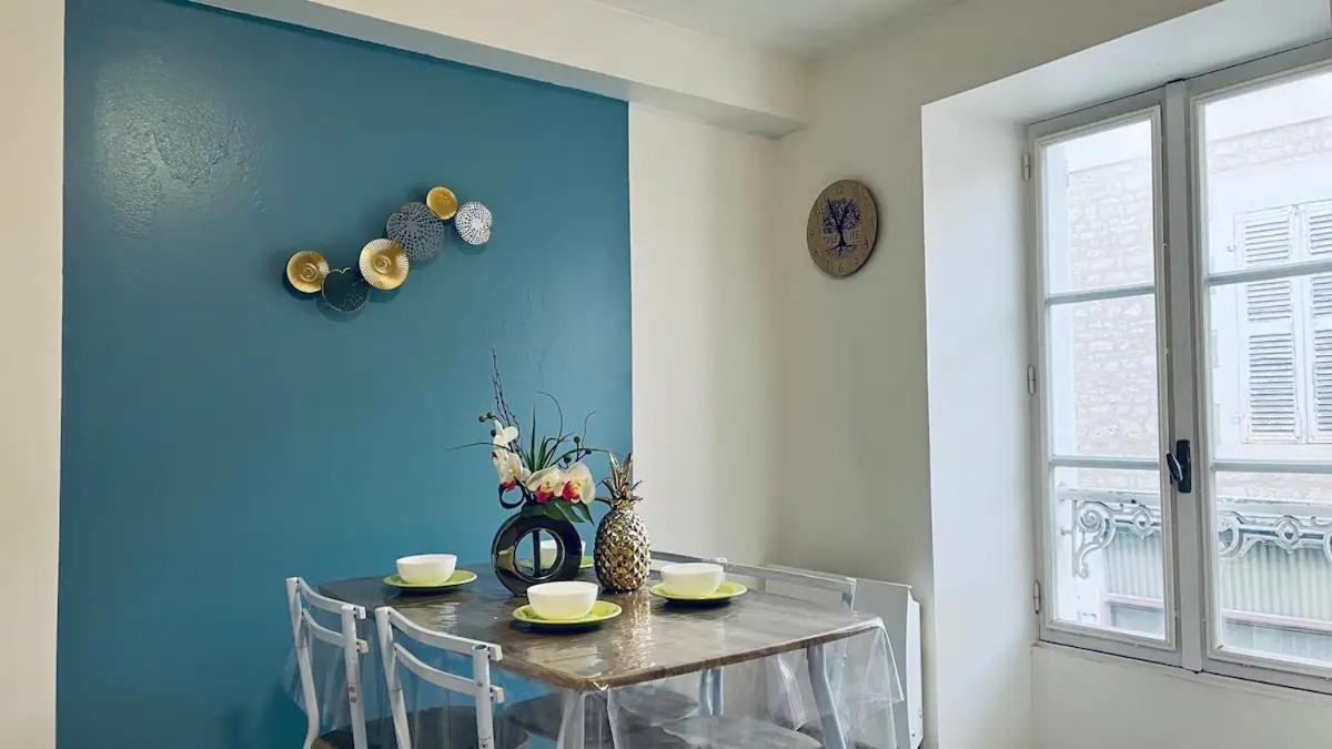 Jolie Appartement 2 Chambres 65M2 Au Centre Ville Fontenay-le-Comte Ngoại thất bức ảnh